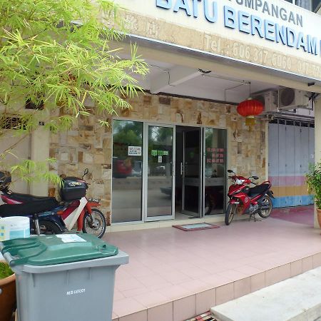 Batu Berendam Inn Kampong Sungai Putat Экстерьер фото