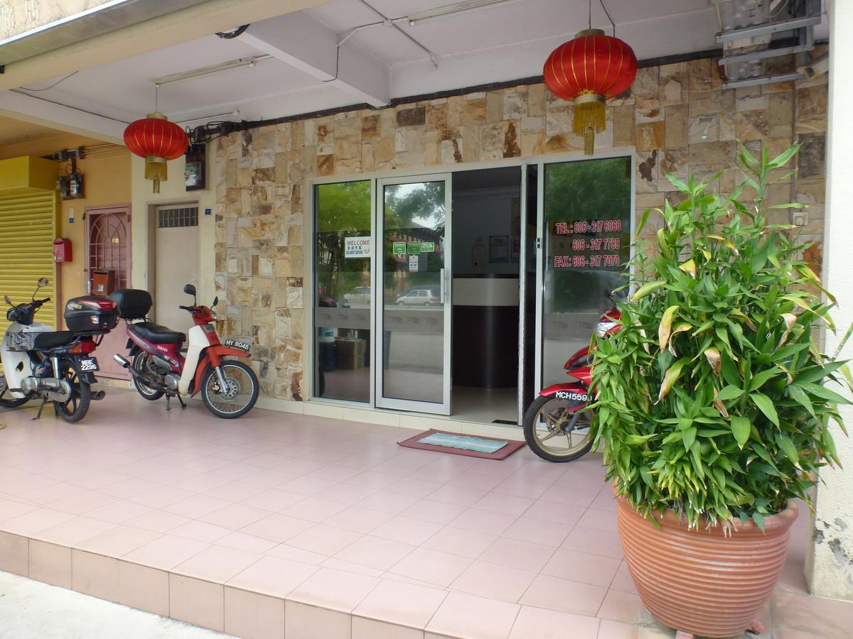 Batu Berendam Inn Kampong Sungai Putat Экстерьер фото