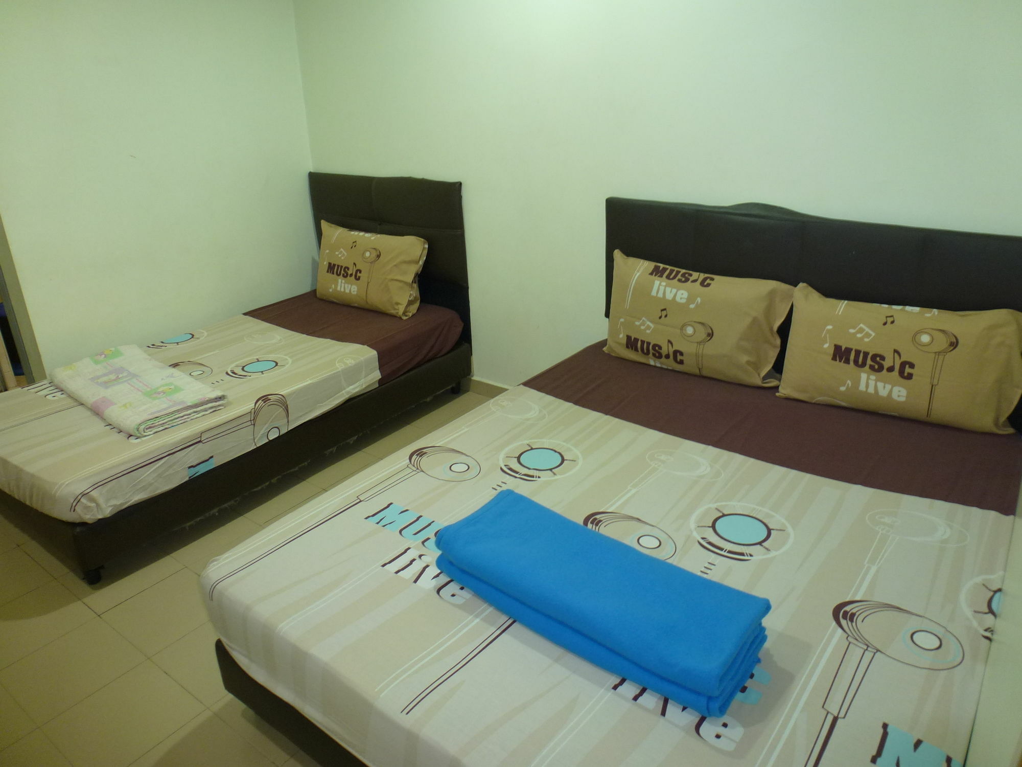 Batu Berendam Inn Kampong Sungai Putat Экстерьер фото
